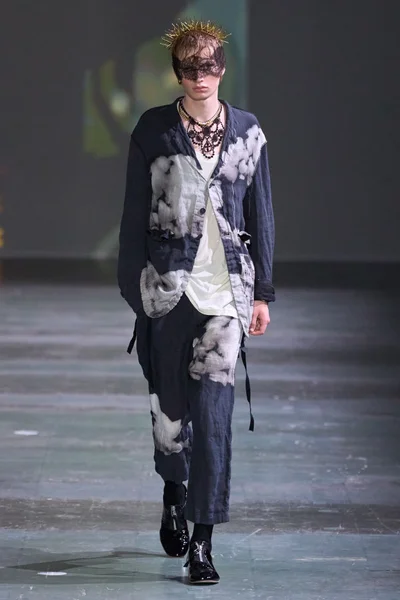 Look 2